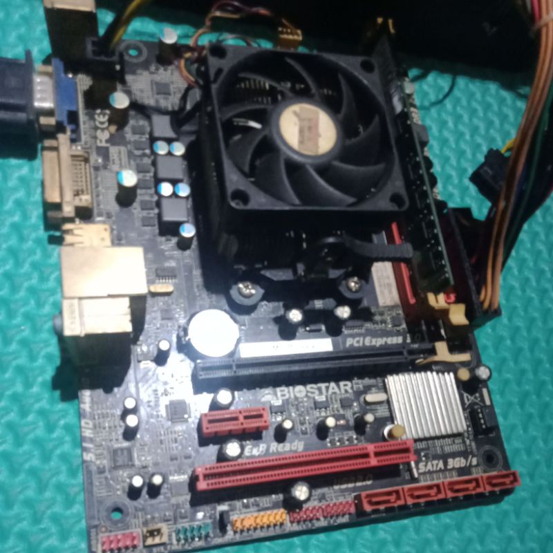 Mobo BIOSTAR DDR3+ RAM 1GB Vgen
