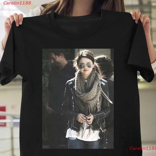 【ผ้าฝ้ายแท้】Selena Gomez Street Selena Gomez เสื้อยืดแฟชั่นแขนสั้นพิมพ์ลาย Selena Gomez เสื้อยืด ดพิมพ์ลาย ดผ้าเด้ง คอกล