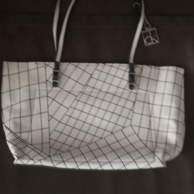 กระเป๋า Calvin Klein