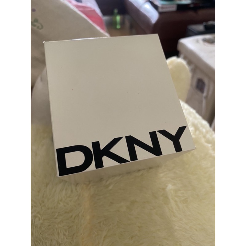 นาฬิกาข้อมือ DKNY ผู้หญิง (ใช้แล้ว)