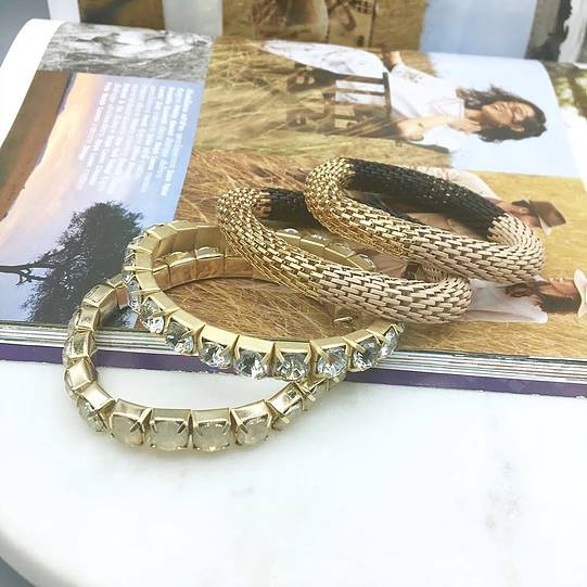 กำไลข้อมือ blacelet 4 เส้น 3แบบ สวย น่ารัก