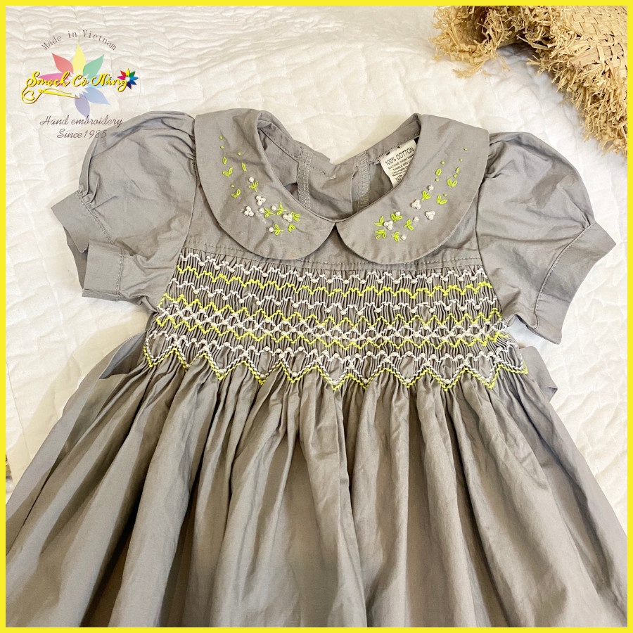 สม็อค ชุดเดรสคอปกดอกบัวปักมือสีเทาด้วยลูกปัดที่สวยงามคุณภาพสูงชุดเด็กชุดฤดูร้อนแขนสั้นสําหรับเด็กผู้