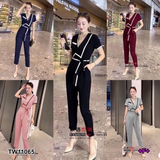 TW11065Jumpsuit จั้มสูทแขนสั้น คอวีแต่งปก กุ๊นขอบแน ปกจั้ม ขากางเกงทรงกระบอก มีซิปหลัง + สายผูกเอว