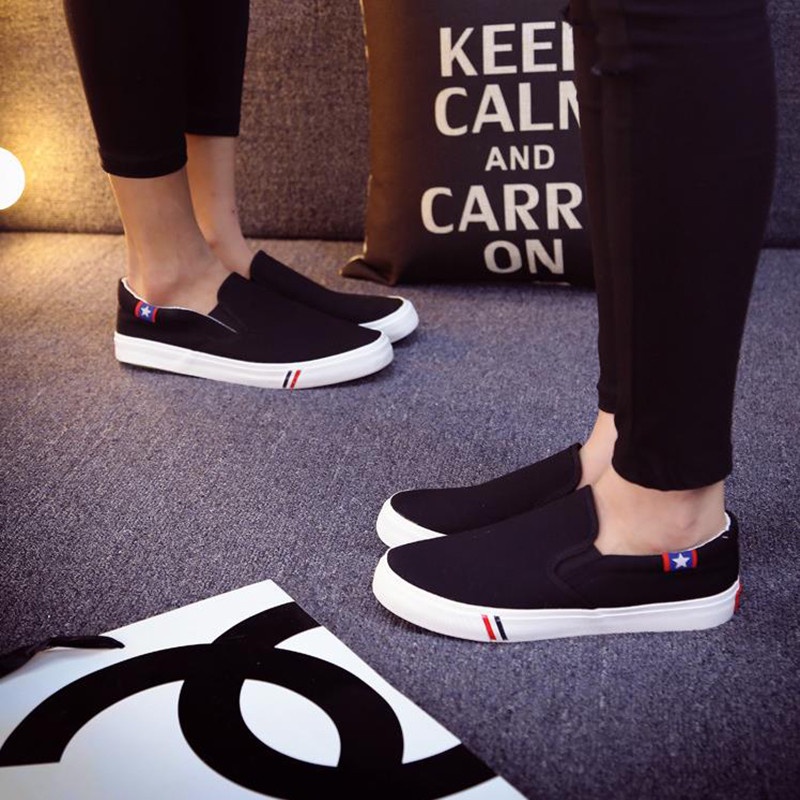 รองเท้าผ้าใบลำลองชาย พื้นเรียบ น้ำหนักเบา ใส่สบาย ไซส์ 39-44