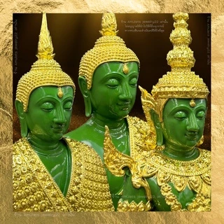 พระแก้วมรกต พระมณีรัตนปฏิมากรสีเขียวหยกพระบูชา3ฤดูร้อน/ฝน/หนาว งานวิจิตรงดงามจากวัดพระแก้ว หน้าตัก2นิ้วพอเหมาะกับหิ้งพระ
