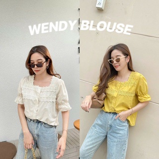 🔸ส่งต่อ🔸Wendy Blouse เสื้อคอเหลี่ยม แต่งลูกไม้ จั๊มปลายแขน🍋 || แบรนด์ STAYATDRESS