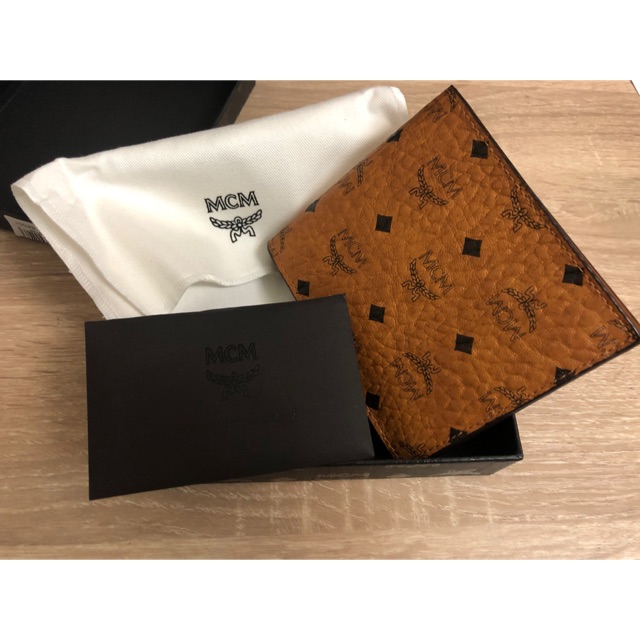 MCM wallet รุ่น 8 การ์ด