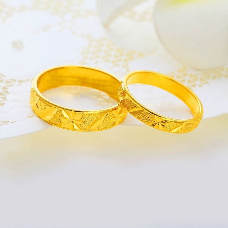 ✅♦✟ins อินเทรนด์แฟชั่นแหวนทองแท้ผู้ชายและผู้หญิงคู่แหวนแหวนทองแหวน starry 520 แหวนสำหรับคนรัก