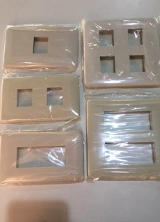 หน้ากาก 1-2-3-4-6 ช่อง รุ่นเก่า หน้ากากบล็อคไฟ หน้ากากไฟฟ้า
