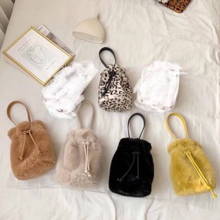 Bucket Fur bag (กระเป๋าขนนุ่มนิ่ม ทรงถัง ตัดด้วยหนัง PU)กระเป๋าถือ กระเป๋าสะพาย กระเป๋าแฟชั่น ใช้ได้ทุกวัน น่ารักมาก ถูก