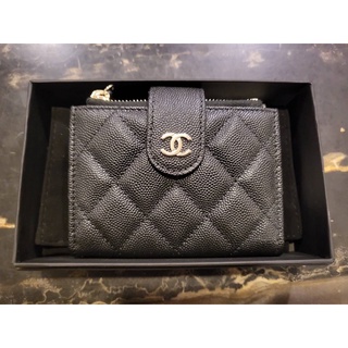 NEW!! Chanel wallet (gold) GOLD HARDWARE