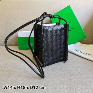 BOTTEGA VENETA Clutch ของแท้ 100% [ส่งฟรี]