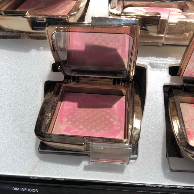 บลัช ส่ง 1,400บาท