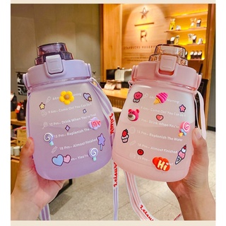 พร้อมส่ง แถมสติ๊กเกอร์3Dสายสะพายขวดน้ำ 1.4 L ขนาดน่ารักพร้อมสายสะพาย สีพาสเทลสดใส มี4สีให้เลือก 1ได้3