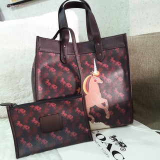 (แท้ 💯%‼) COACH 79365 FIELD TOTE WITH HORSE AND CARRIAGE PRINT AND UNICORN