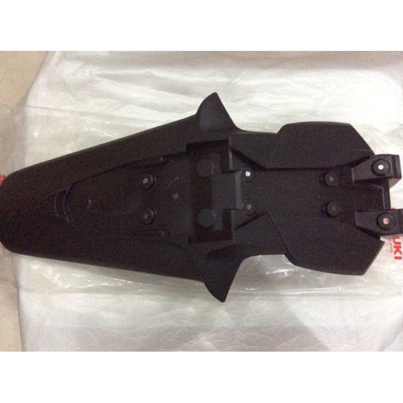 บังโคลนหลังขนาดใหญ่สําหรับ Suzuki Gsx R และ S 150