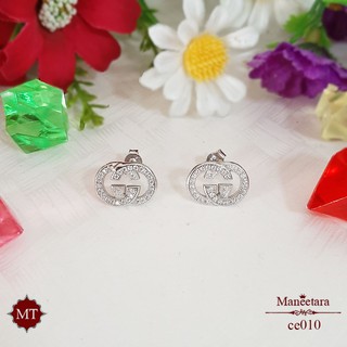 ต่างหูเงินแท้ ดีไซน์ GG ประดับเพชรสวิส ตัวเรือนเงินแท้ ชุบทองคำขาว Solid 925 Sterling Silver Earrings (ce010)