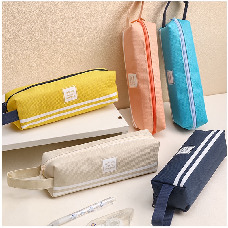[พร้อมส่ง] กระเป๋าดินสอ ใส่เครื่องเขียน จุของได้เยอะ