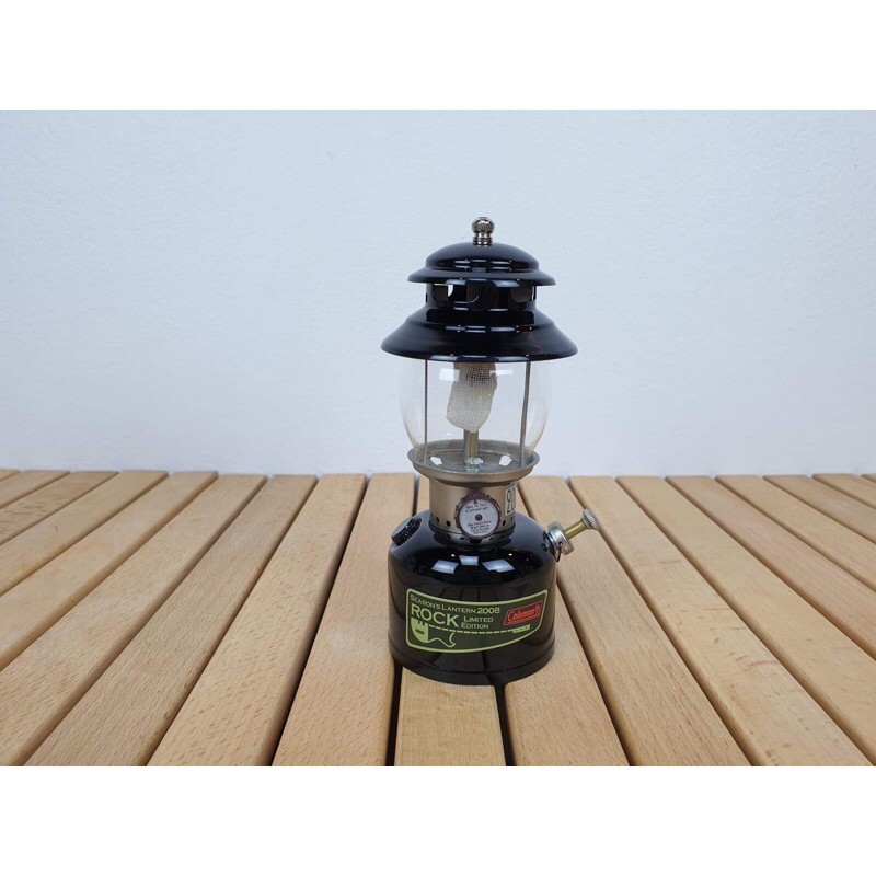 📌 Coleman Season’s Lantern mini 2008 LED 1/2 📌ใส่ถ่านaaa2ก้อน โป๊ะแก้ว ตัวถังเหล็ก สูบดึงได้