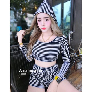 J13995 Set 2 ชิ้น เสื้อครอป มีฮู้ด + กางเกงขาสั้น ลายริ้ว