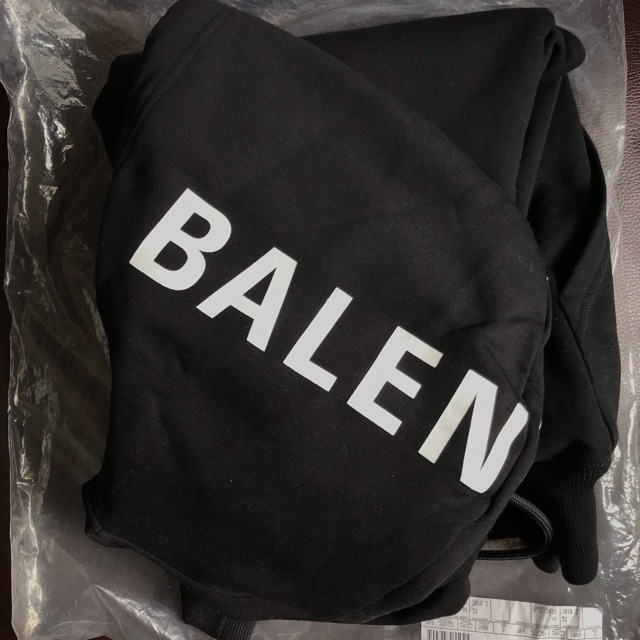 (New✨)Balenciaga hood logo cocoon hoodie size S(oversize)