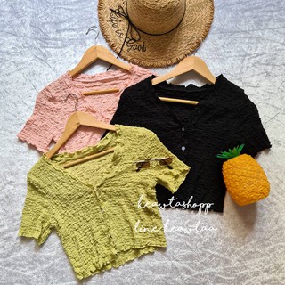 เสื้อครอป เสื้อครอปกระดุมหน้า ครอป ผ้าเนื้อดีไม่ต้องรีด เสื้อคอวี แต่งกระดุมหน้า แนวเกาหลี