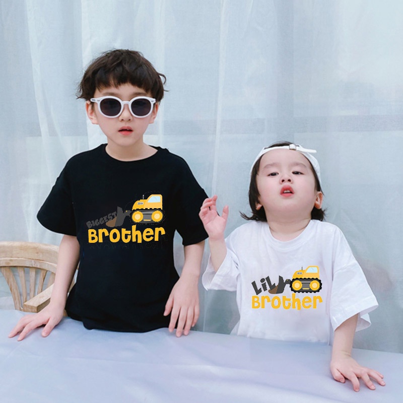 เสื้อยืดคอกลม ผ้านิ่ม สวมใส่สบาย ลาย Big Brother สําหรับเด็กผู้ชาย