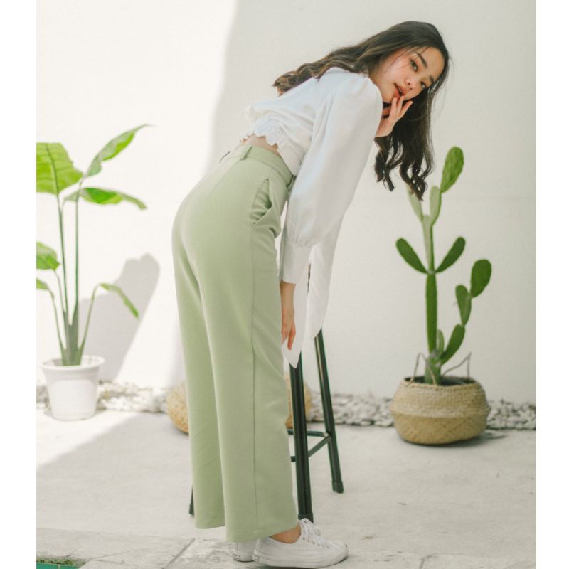 LAMUNE.STUDIO Pants light green ใส่เที่ยวหรือทำงานก็ได้