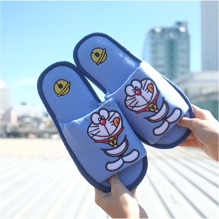 รองเท้าใส่ในบ้าน พื้นบาง Doraemon โดเรม่อน ยืนล้วงกระเป๋า