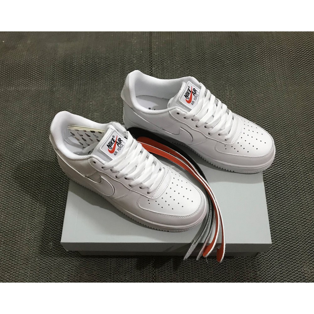 ✤【คลังสินค้าพร้อม】รองเท้ากีฬา Nike Air Force 1 Low "Swoosh Pack" ต้นฉบับ 2018 ของแท้ 100%