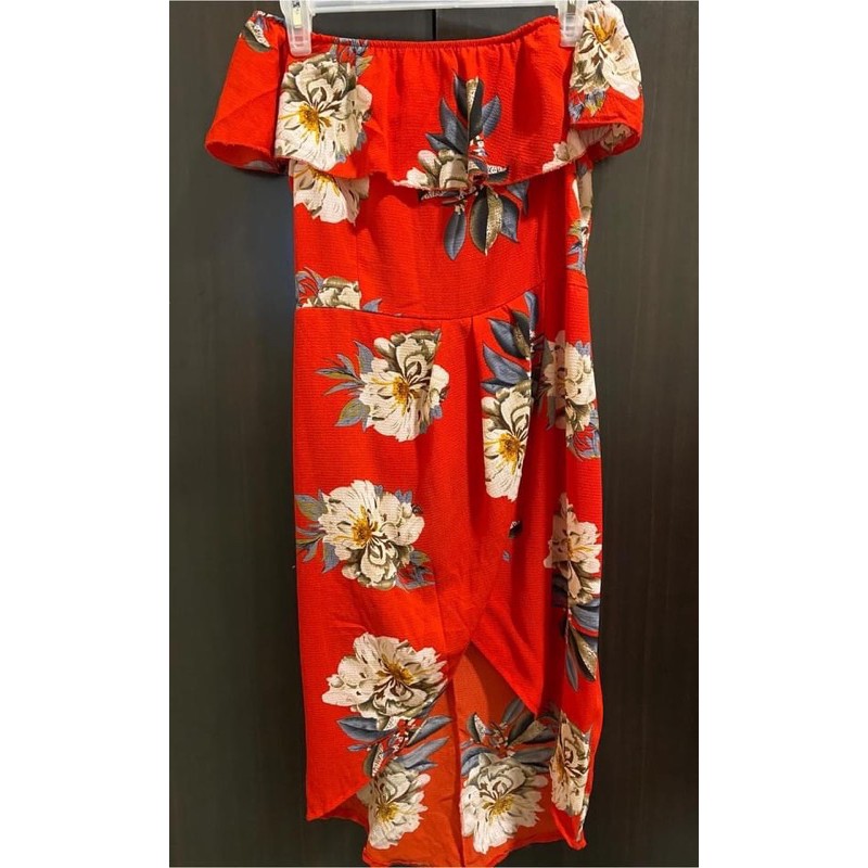 Dress เปิดไหล่ สีแดงลาย