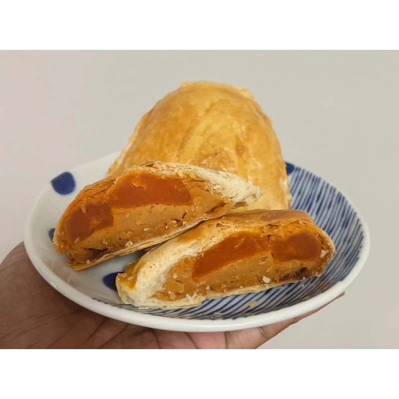 ขนมจีบสังขยาไข่เค็ม อร่อยเกินต้าน แพคละ4ชิ้น