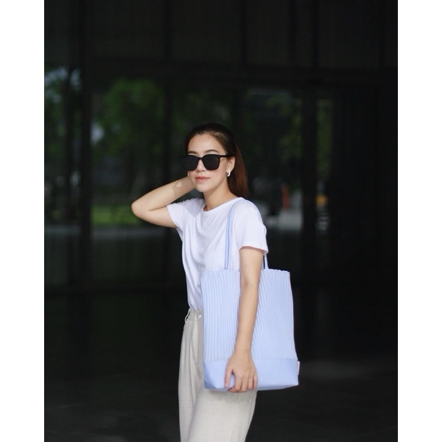 Charin.brand รุ่น Tote 14*15นิ้ว ทุกเฉดสี ทุกลาย!!