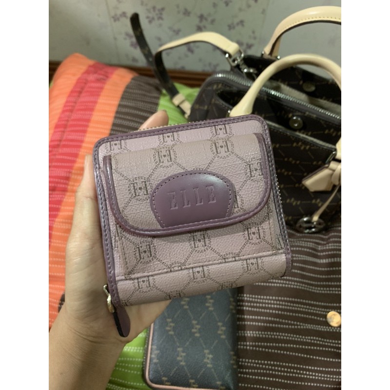 ❌❌ขายแล้ว❌❌กระเป๋าตังค์ELLEใบสั้นสีม่วง