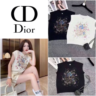 เสื้อไหมพรมแขนกุดปักลาย Christian Dior