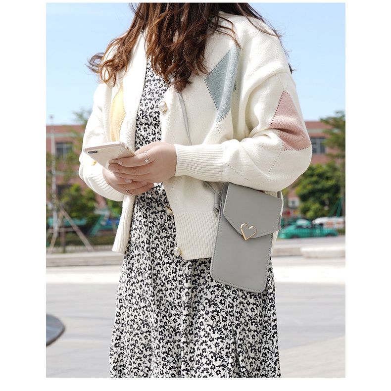 กระเป๋าสะพายข้าง เล่นโทรศัพท์ในกระเป๋าได้ มี 2 ช่อง งานรูปหัวใจ สินค้าพร้อมส่ง จากประเทศไทย - รูปที่ 6