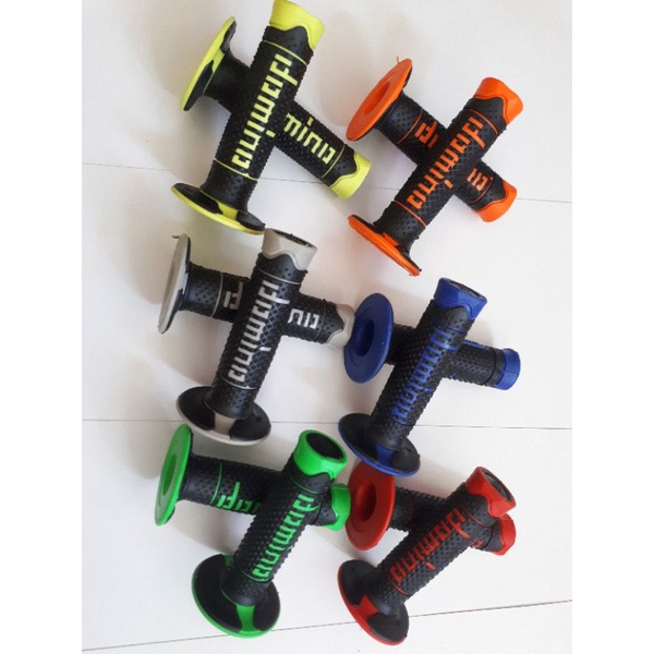 ปลอกแฮนด์ DOMINO COLOUR