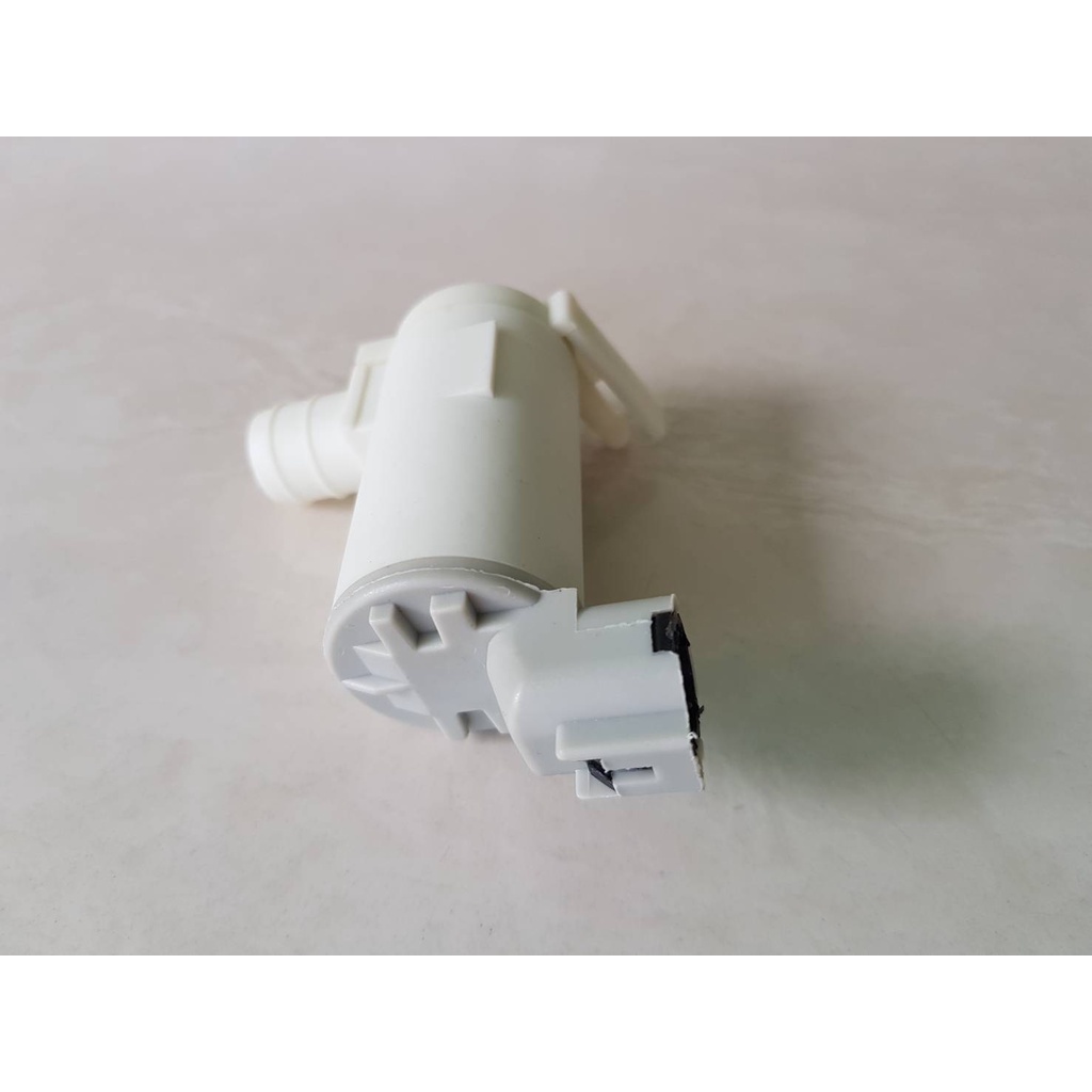 มอเตอร์ฉีดน้ำฝน ISUZU D-MAX 2500,3000 รุ่นปลั๊กกลม,ปี2003-2005 ไต้หวัน ตัวละ180บาท