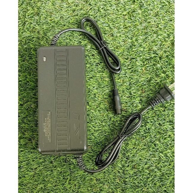 ที่ชาร์ทแบต รถสกู๊ตเตอร์ แบตลิเธียม 48V