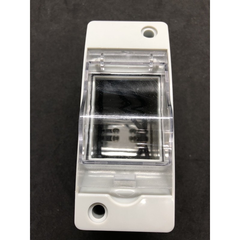 กล่องใส่ เบรคเกอร์ ฝาใส่กันน้ำได้ 2P ,3Pและ 4P