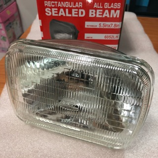 ดวงไฟหน้า Sealed Beam 12V 3ขา 65/55W เหลี่ยมใหญ่ (5.5”x7.8”)