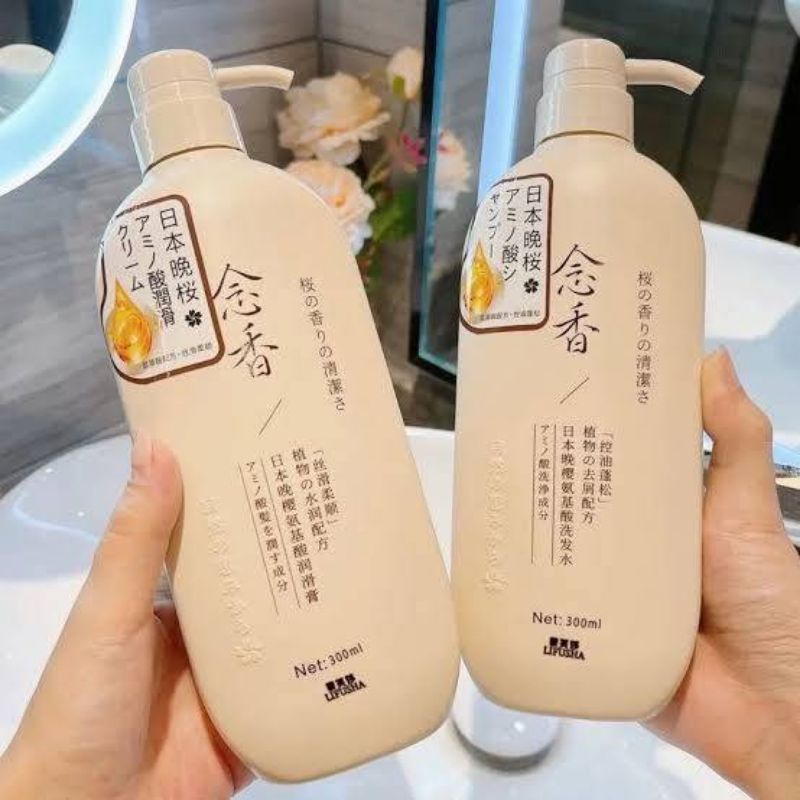 ส่งฟรี/ส่งไว แชมพู + ครีมนวด LIFUSHA Shampoo แชทฃมพูขจัดรังแค กู้ผมเสีย เร่งผมยาว แชมพูลดผมร่วง กระตุ้นการเกิดผมใหม่