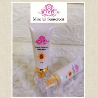 กันแดดน้ำแร่​ Dear​Plus.mineral sunscreen​spf​50 ขนาด10g เลขที่จดแจ้ง : 67-1-6300027367  รับฟรีของสมนาคุณทุกคำสั่งซื้อ