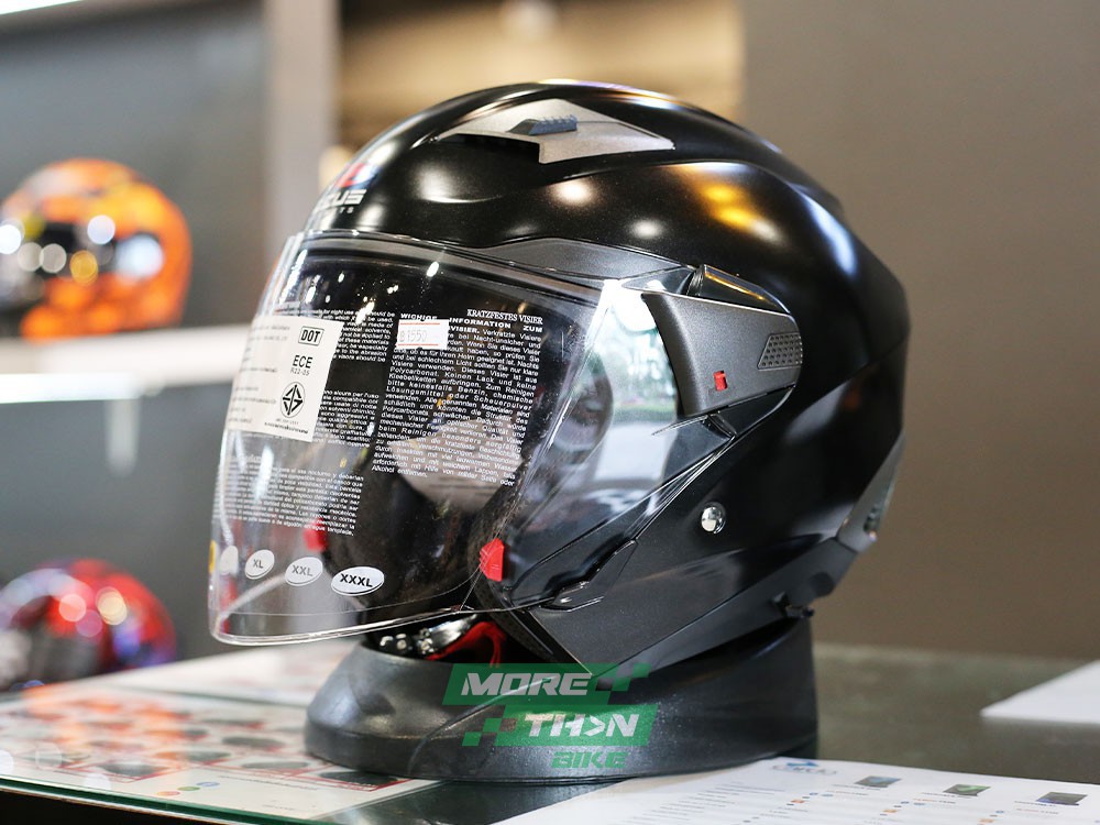 หมวกกันน็อค ZEUS ZS-611E ลาย Matt Black