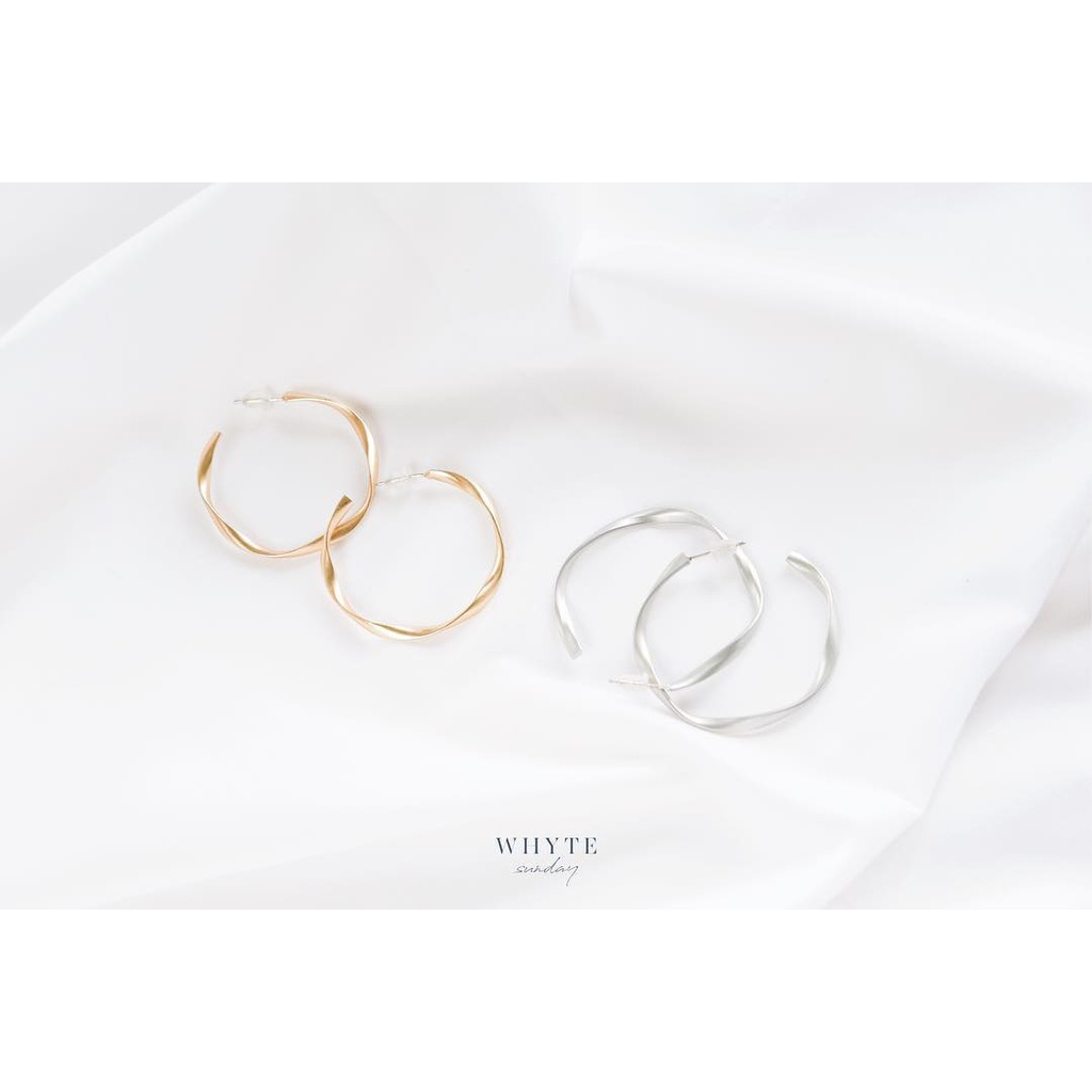 Whyte Sunday -WSSET01- Gorgeous silver and gold pieces to complete your look! 💫