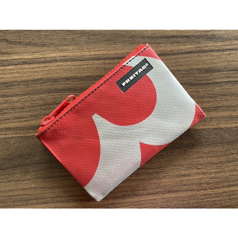 F05 Blair - red/white main image 1