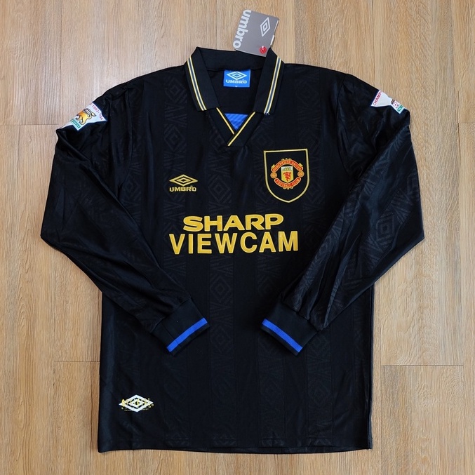 เสื้อบอล ย้อนยุค แมนยู 1993 เยือน กังฟูคิด Retro Manchester United Away เรโทร คลาสสิค 1993-94