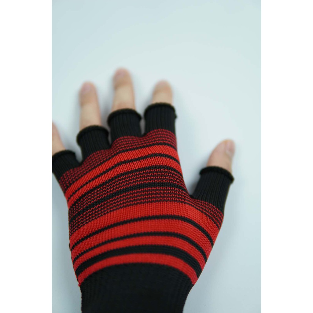 ถุงมือใส่ทำงานแบบลายขวาง 1แพ๊ค12 คู่ ยางยืด Gloves แบบฟรีไซท์ ถักอย่างดี ถุงมือช่าง (รูปถ่ายจากสินค้าจริง) **พร้อมส่ง** - รูปที่ 4