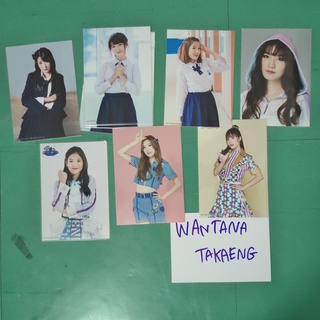 [BNK48] Grad Member ราคาพิเศษ รูปสุ่ม ฟีฟ่า นิ้ง เข่ง อุ้ม แนท เข็มกลัด