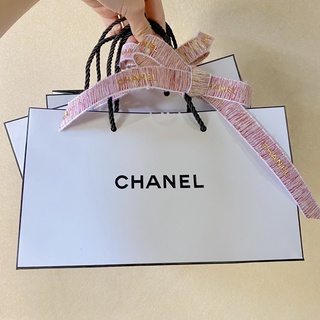 ถุงกระดาษ Chanel พร้อมริบบิ้นคอลใหม่ล่าสุด